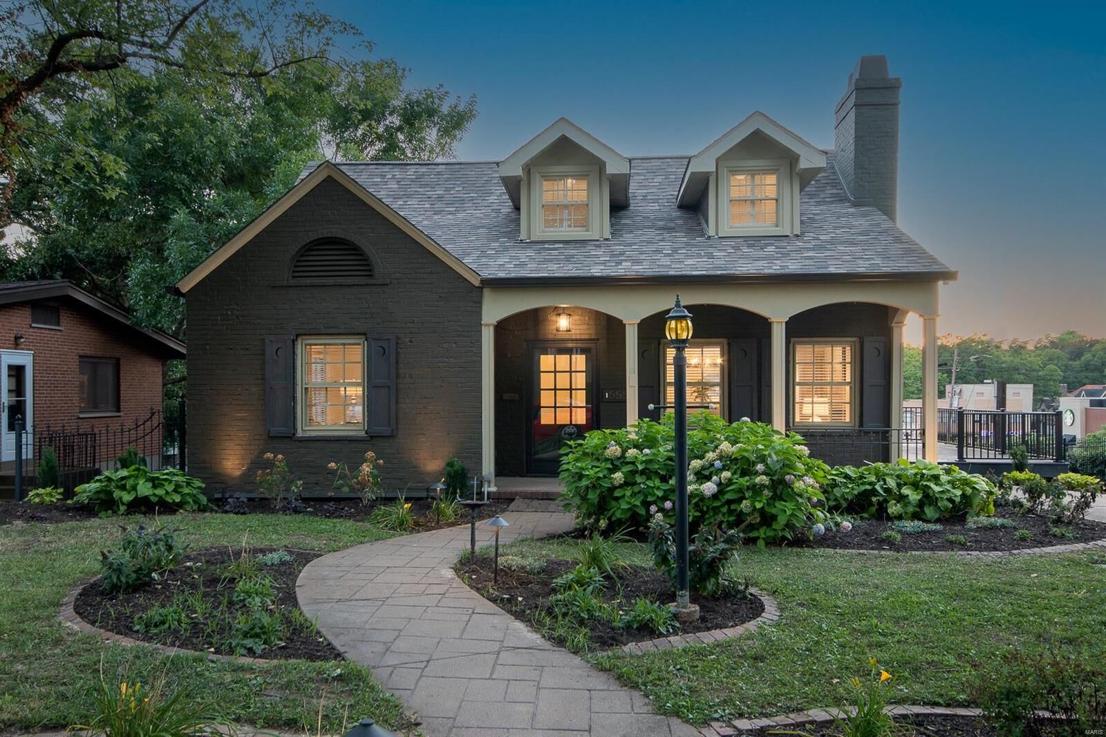 Property Photo: 555 N Central Avenue MO 63130