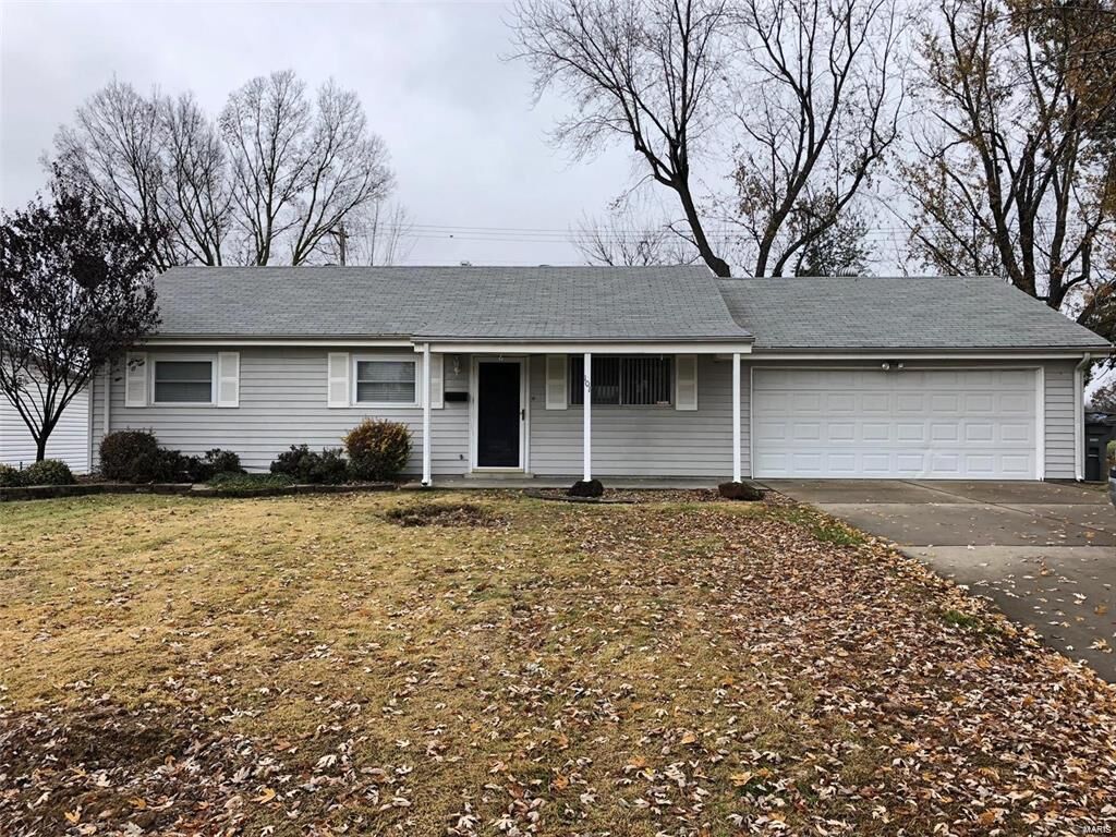 Property Photo:  101 Saint Margaret Lane  MO 63366 