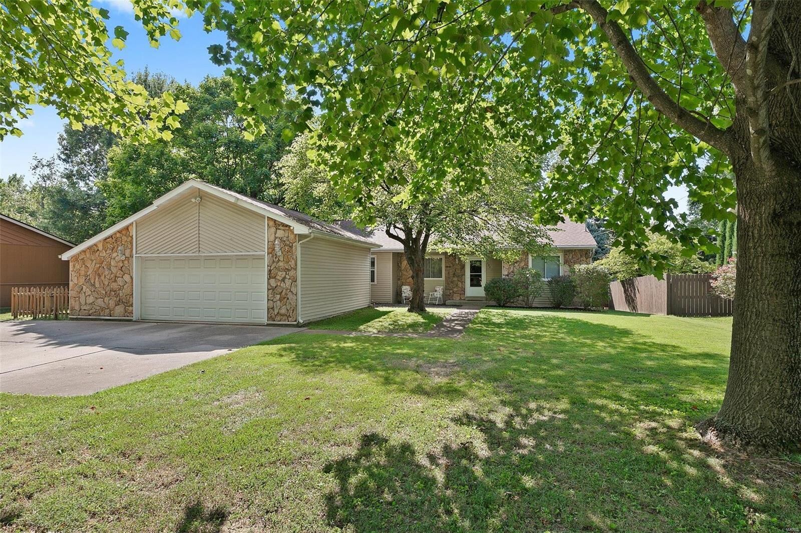 Property Photo:  104 Alpha Drive  IL 62234 