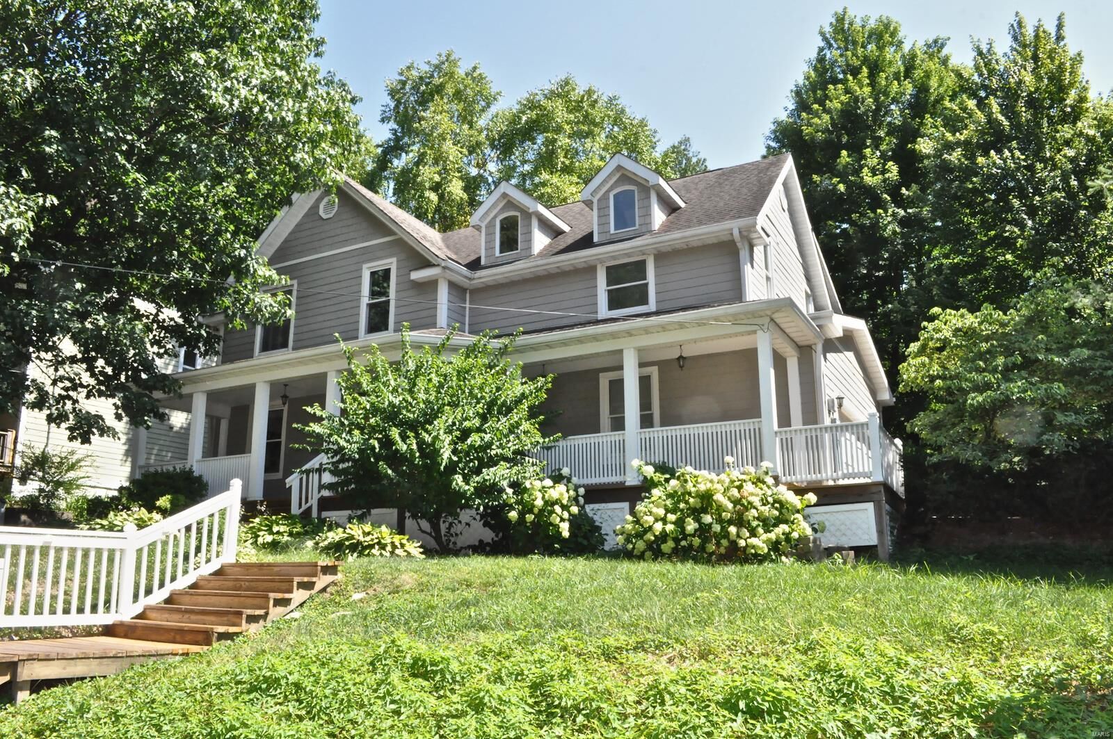 Property Photo: 306 Atalanta Avenue MO 63119