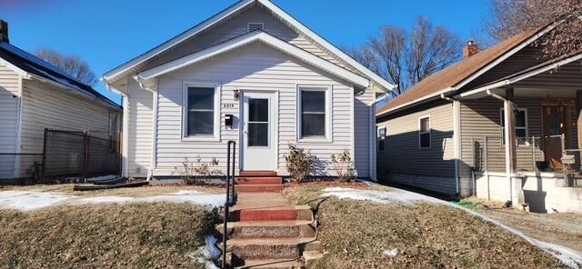 Property Photo: 2219 Lee Avenue IL 62040