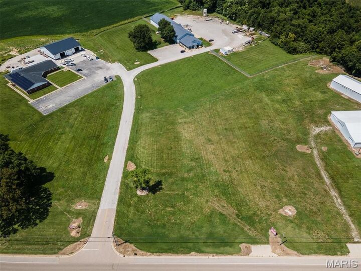 Property Photo:  4519 Alton Commerce Parkway  IL 62002 