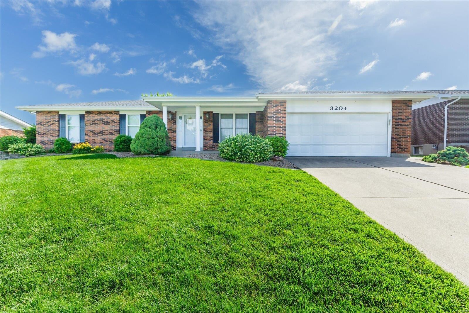 Property Photo: 3204 Tally Ho Drive MO 63301