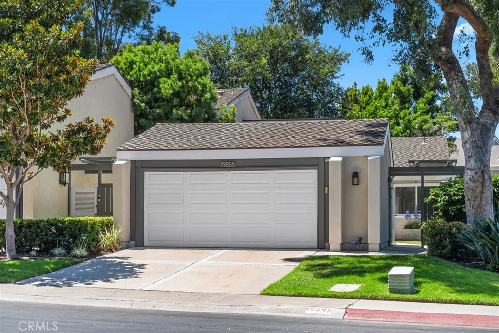Property Photo:  19858 Deep Harbor Drive  CA 92648 
