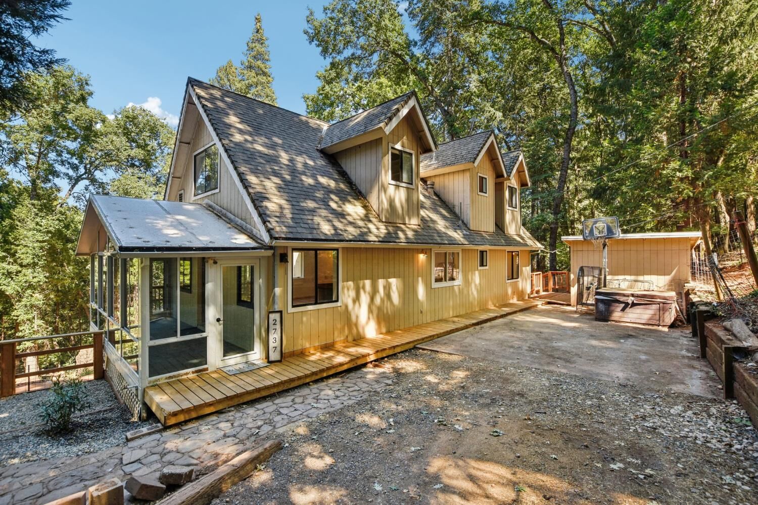 Property Photo: 2737 Birch Avenue CA 95709