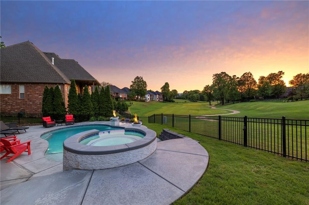 Property Photo:  5414 S Turnberry Road  AR 72758 