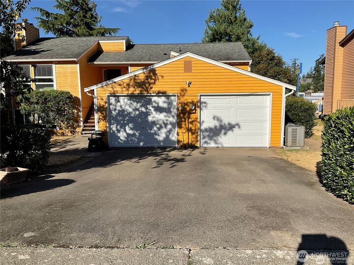 Property Photo: 17801 Stone Avenue N 1-2 WA 98133