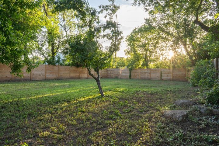 Property Photo: 1148 Gunter Street A &Amp B TX 78721