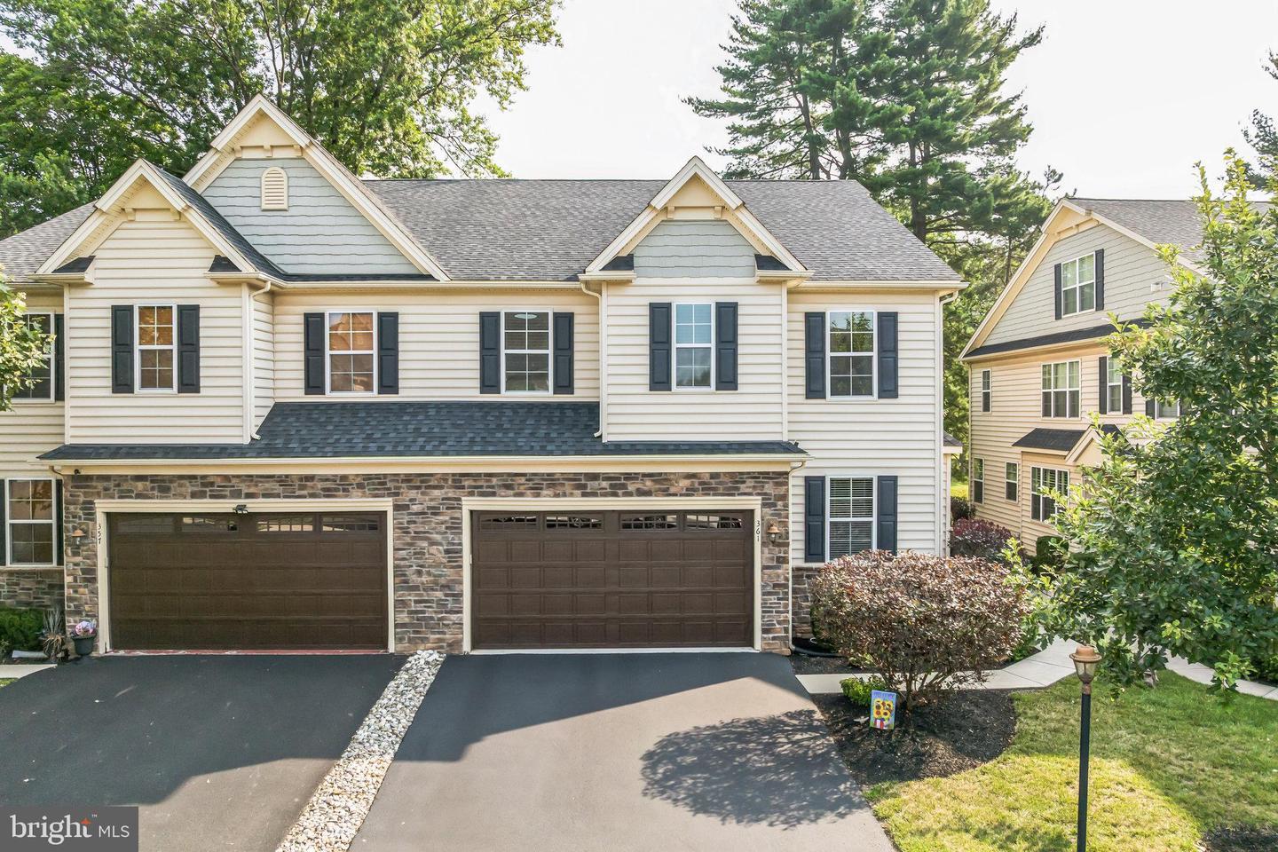 Property Photo: 361 Newbury Court PA 19454