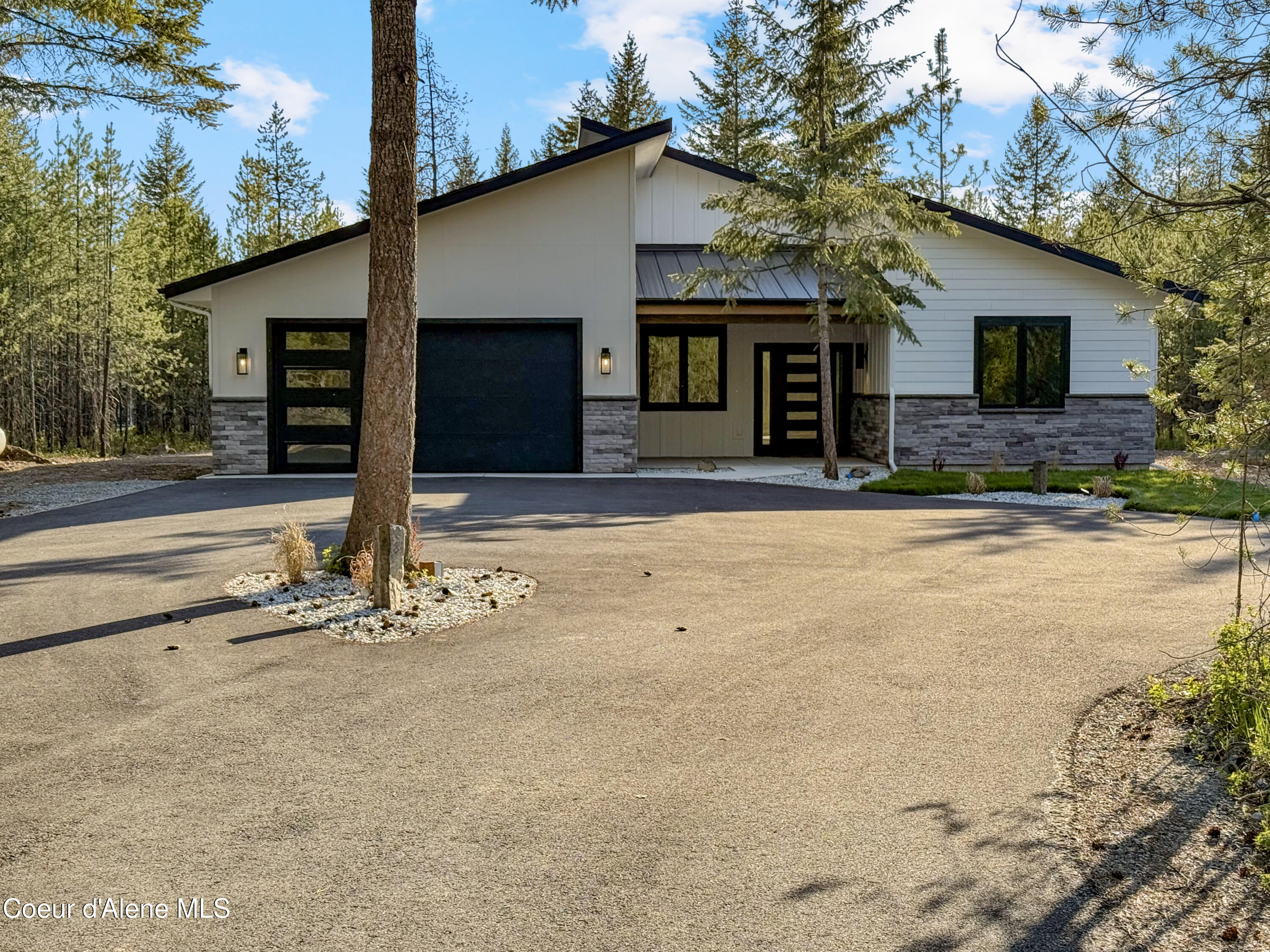 624 Satchel Dr  Spirit Lake ID 83869 photo