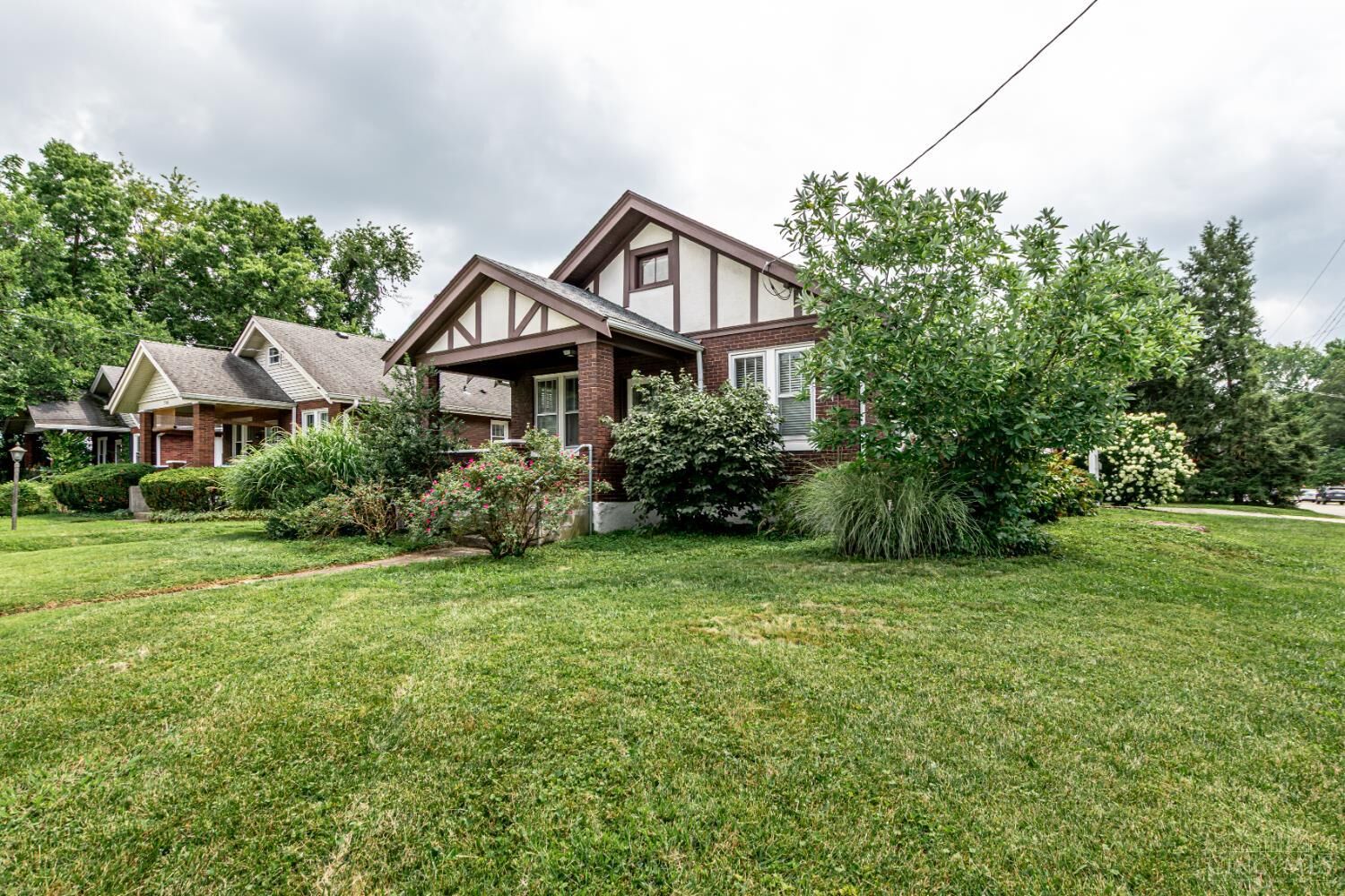 Property Photo:  7101 Wooster Pike  OH 45227 