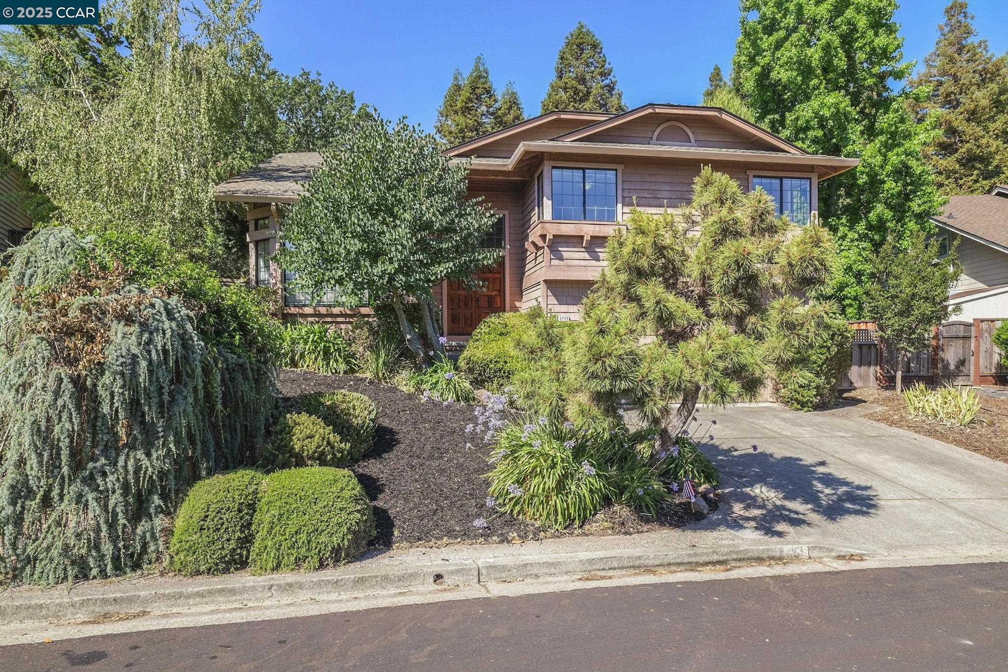 1743 Jeanne Cir  Martinez CA 94553 photo