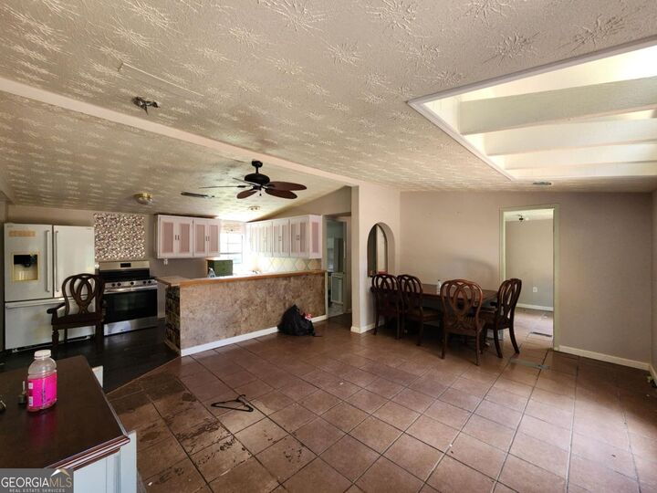 Property Photo:  20 Helen Road  GA 30016 