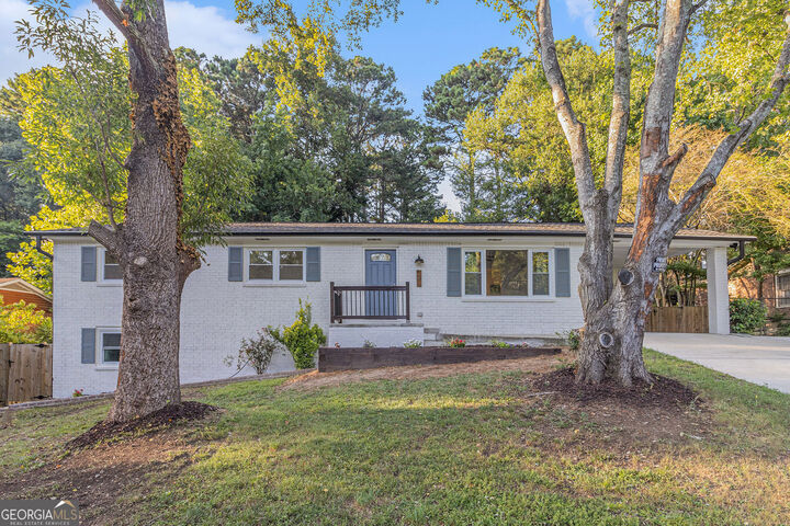Property Photo: 2494 Windmere Drive NW GA 30071
