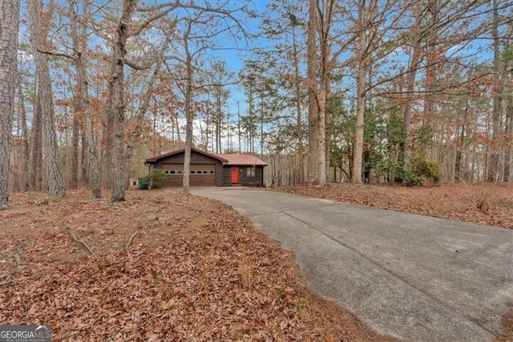 Property Photo:  4149 Golfview Drive  GA 30180 