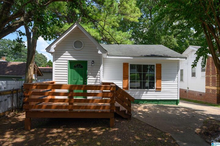 727 Clarendon Avenue  Bessemer AL 35020 photo