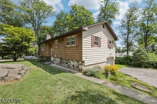 Property Photo: 150 Highland Lakes Rd NJ 07422