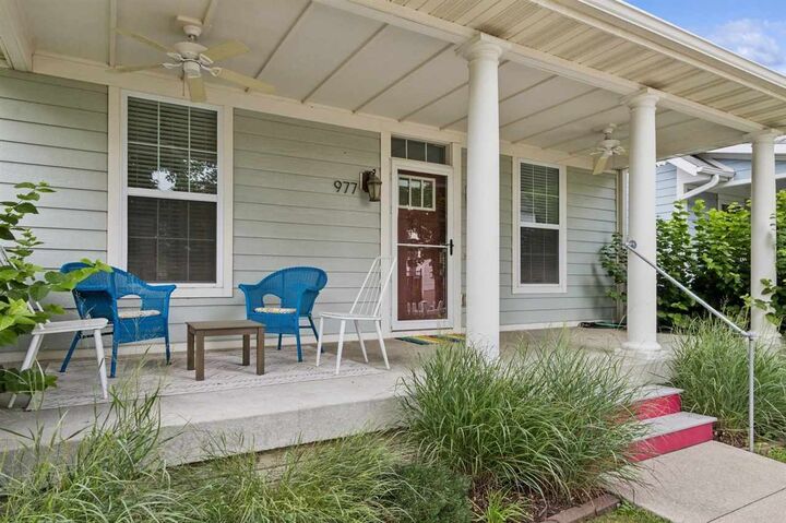 Property Photo: 977 Ball St IA 52245