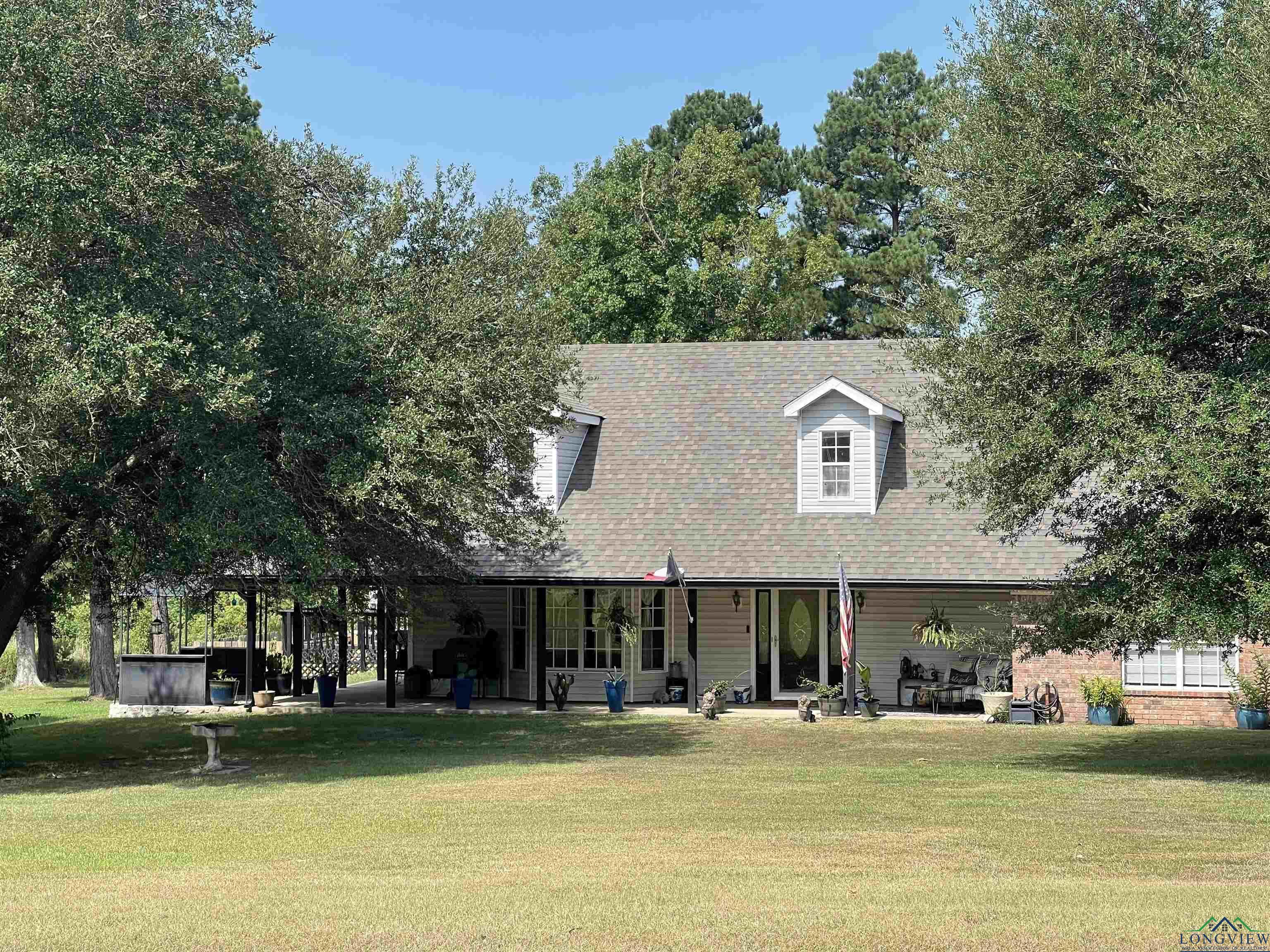 Property Photo: 1219 Bailey Cutoff TX 75760