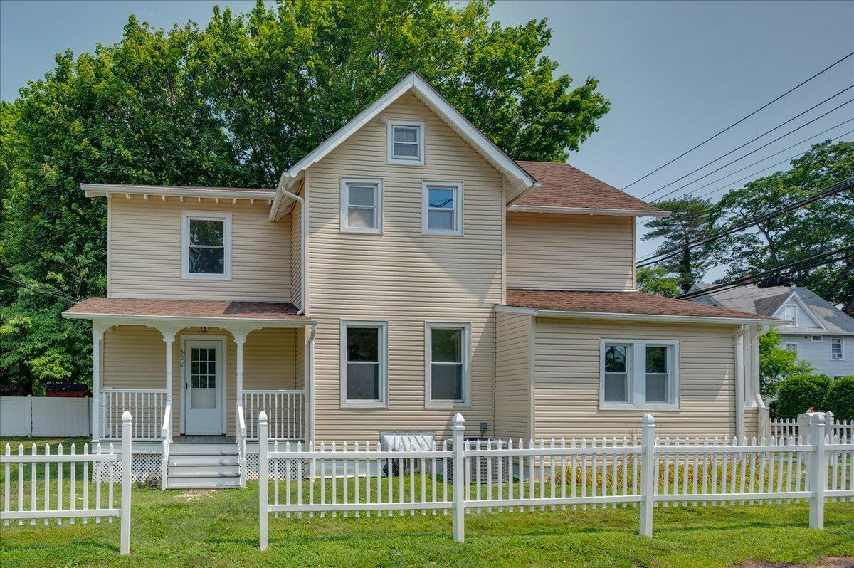 Property Photo: 602 Jefferson Avenue NY 10543