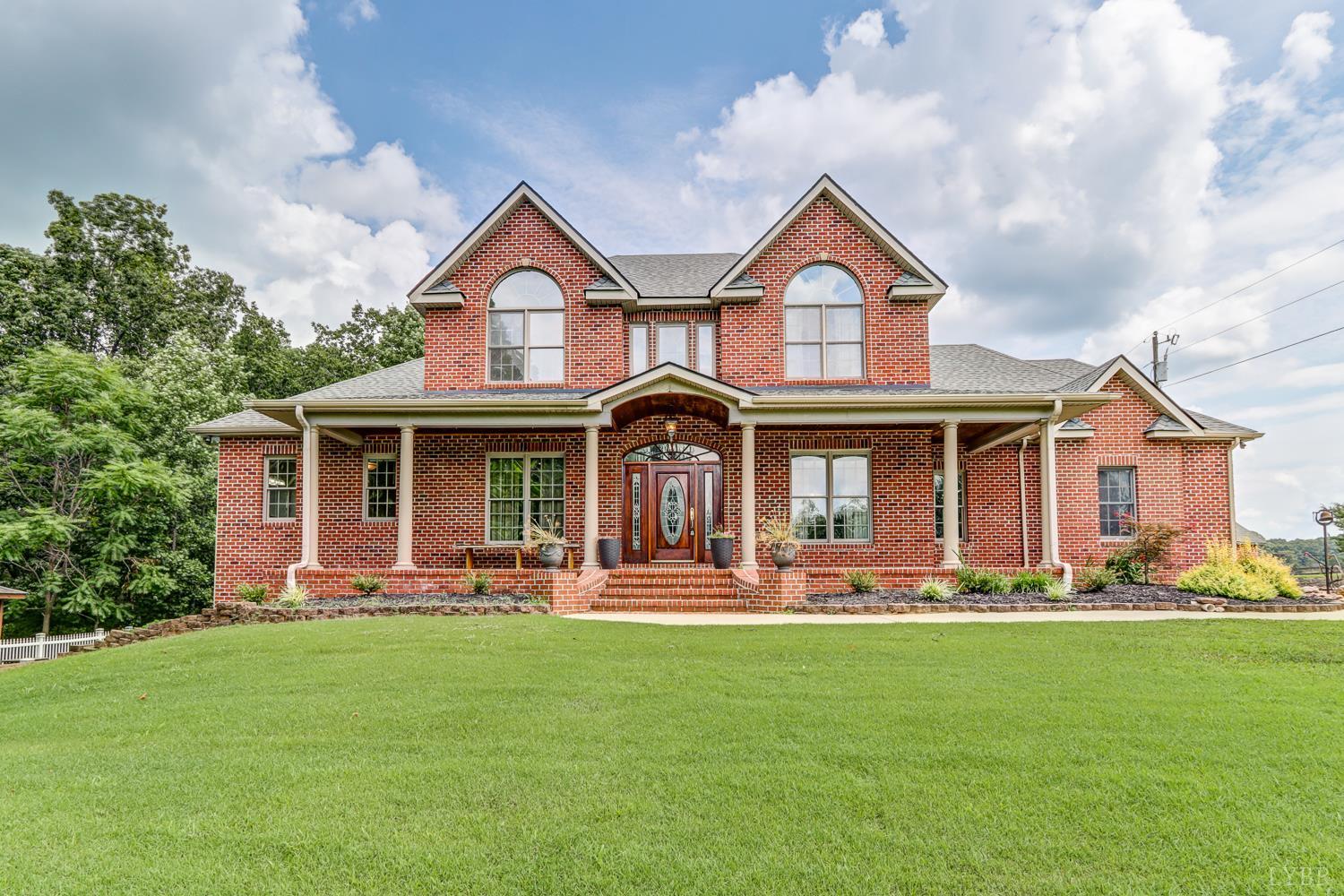 Property Photo: 7247 Hixburg Road VA 23958