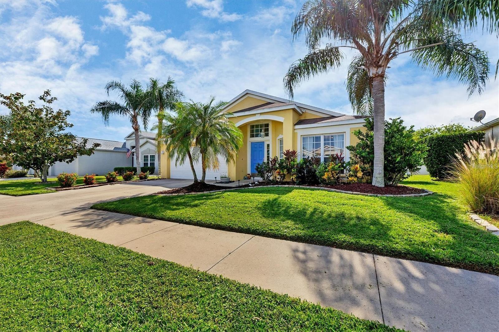 Property Photo: 4510 Sanibel Way FL 34203