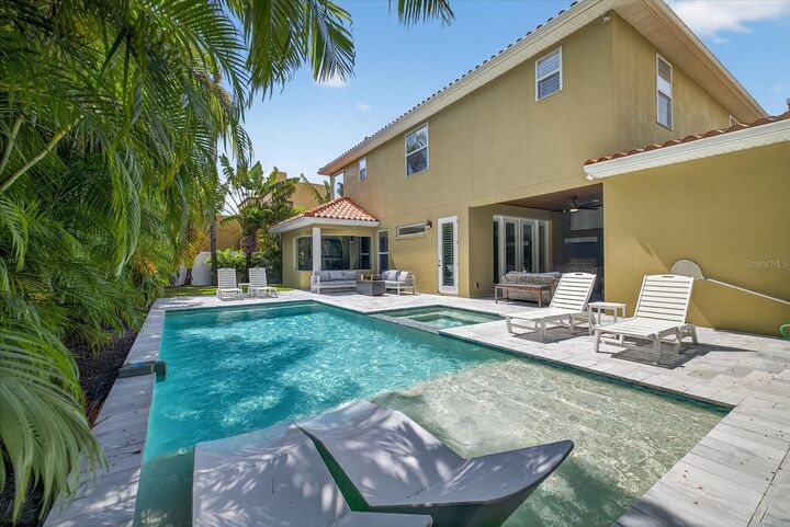 Property Photo:  3904 W Santiago Street  FL 33629 