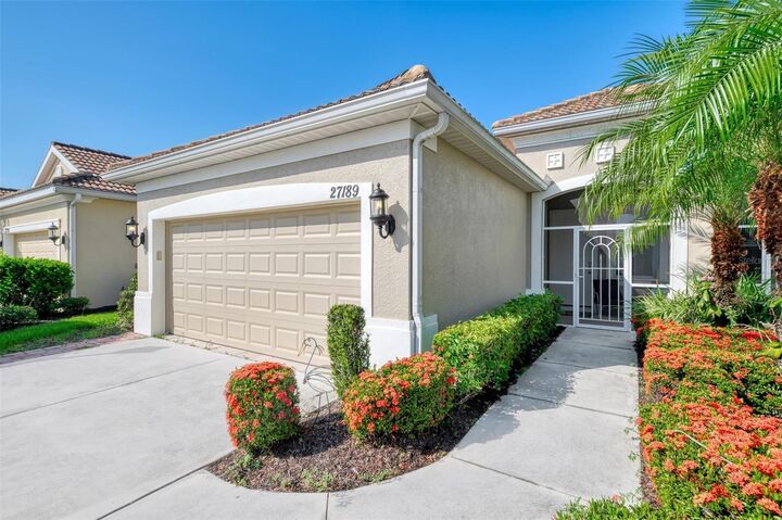 Property Photo: 27189 Ipswich Drive FL 34223