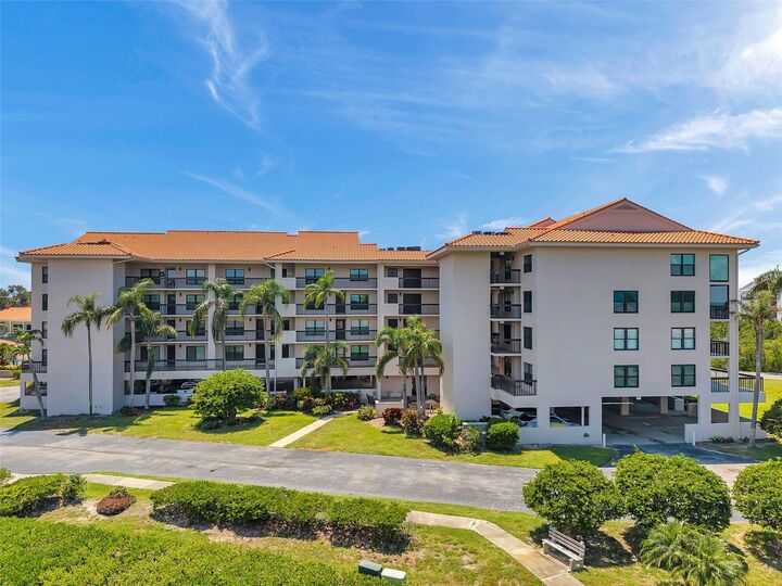 1806 Mariner Drive 117  Tarpon Springs FL 34689 photo