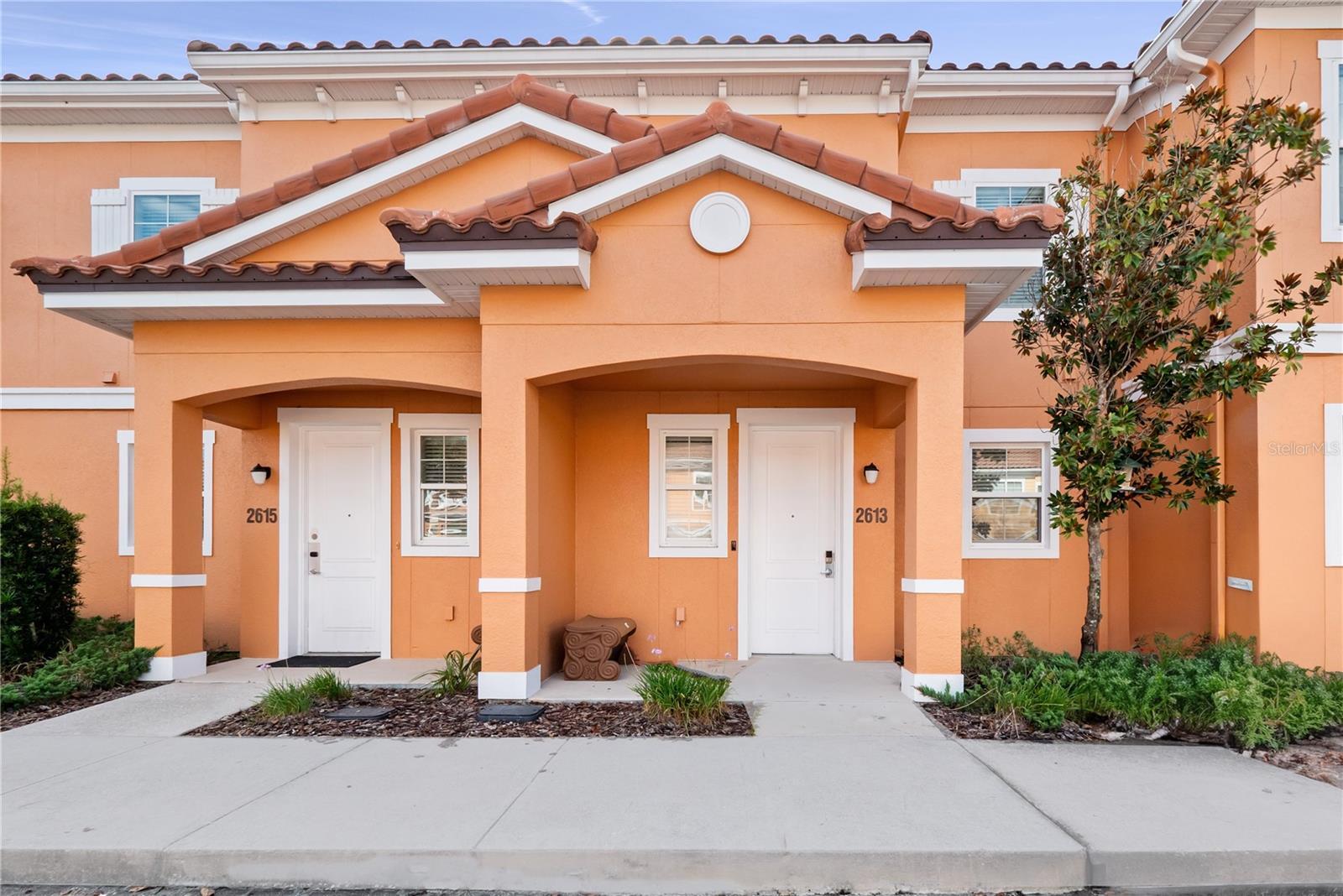 Property Photo:  2613 Bugatti Court  FL 34746 