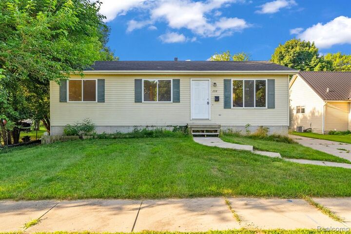 208 6th Street  Fenton MI 48430 2717 photo