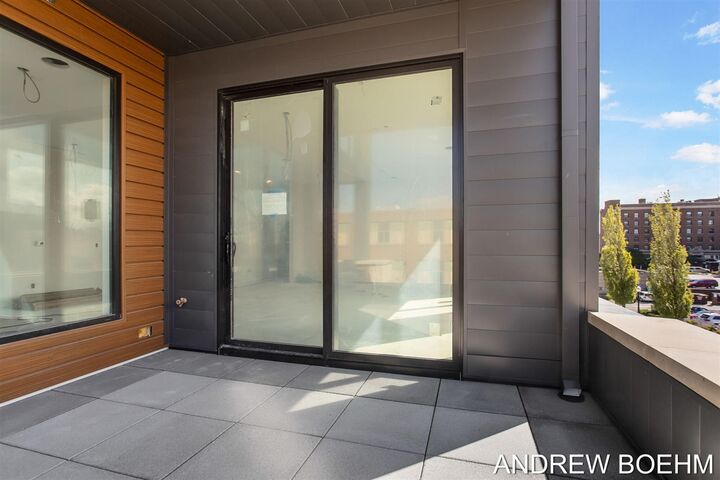 Property Photo:  159 S River Avenue 403  MI 49423-2863 