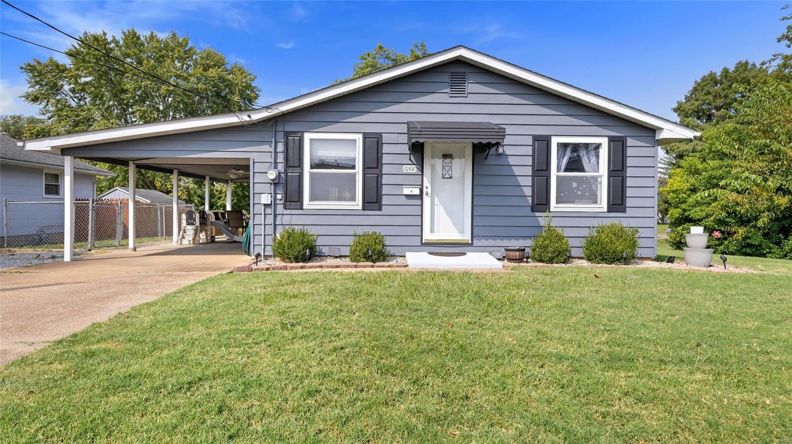 Property Photo:  905 Stiening Street  IL 62298 