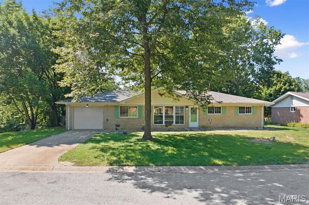 Property Photo:  141 Sunny Slope Drive  IL 62221 