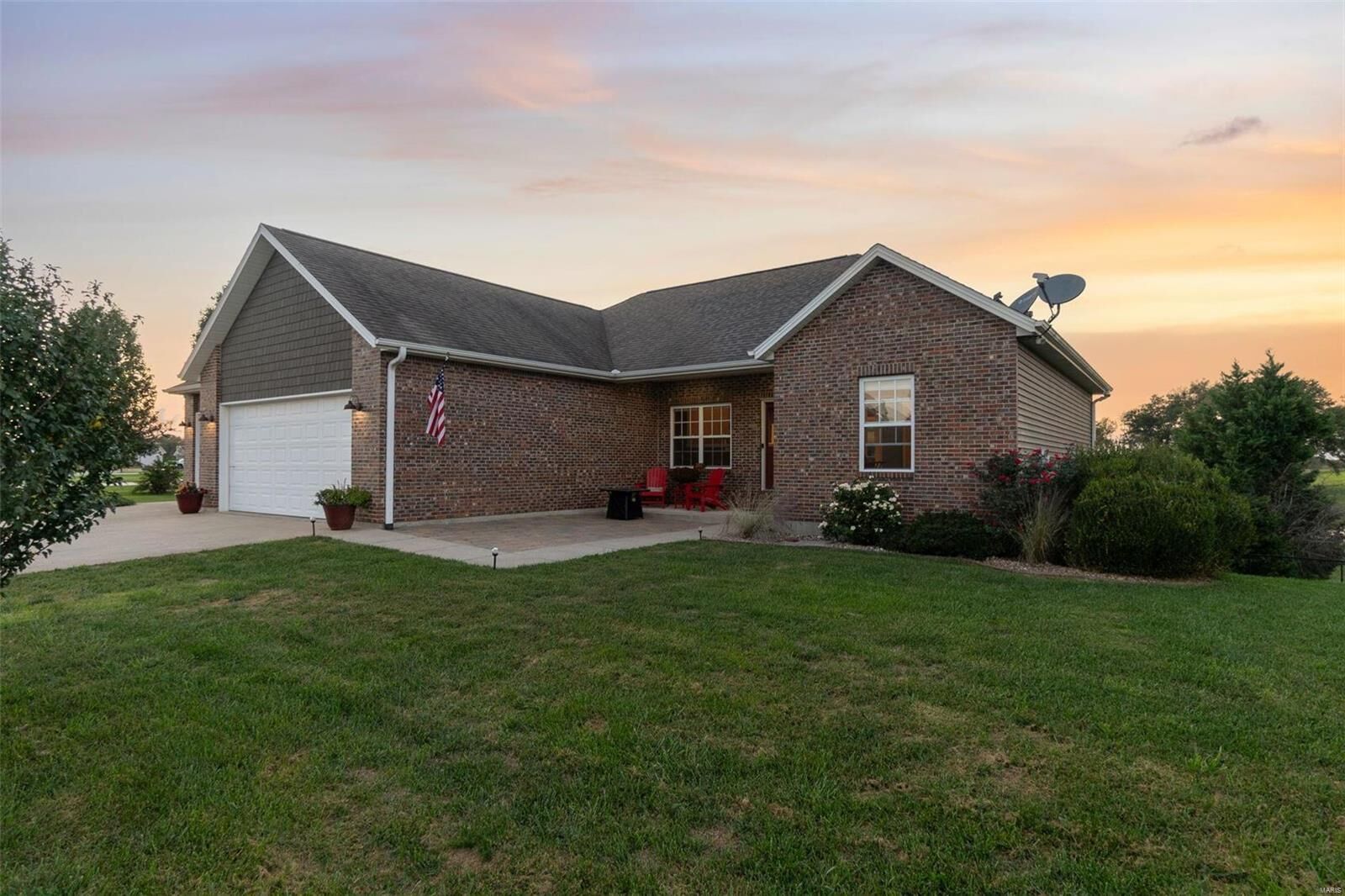 Property Photo:  701 Lakeview Xing  MO 63701 
