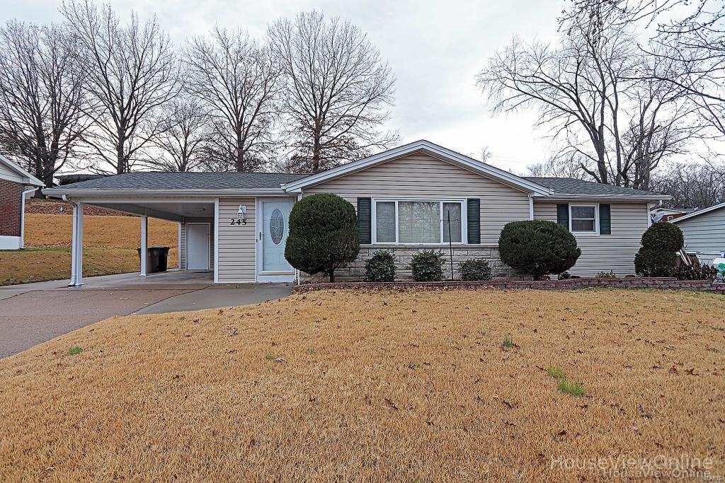 Property Photo:  245 Edgewood Drive  MO 63703 