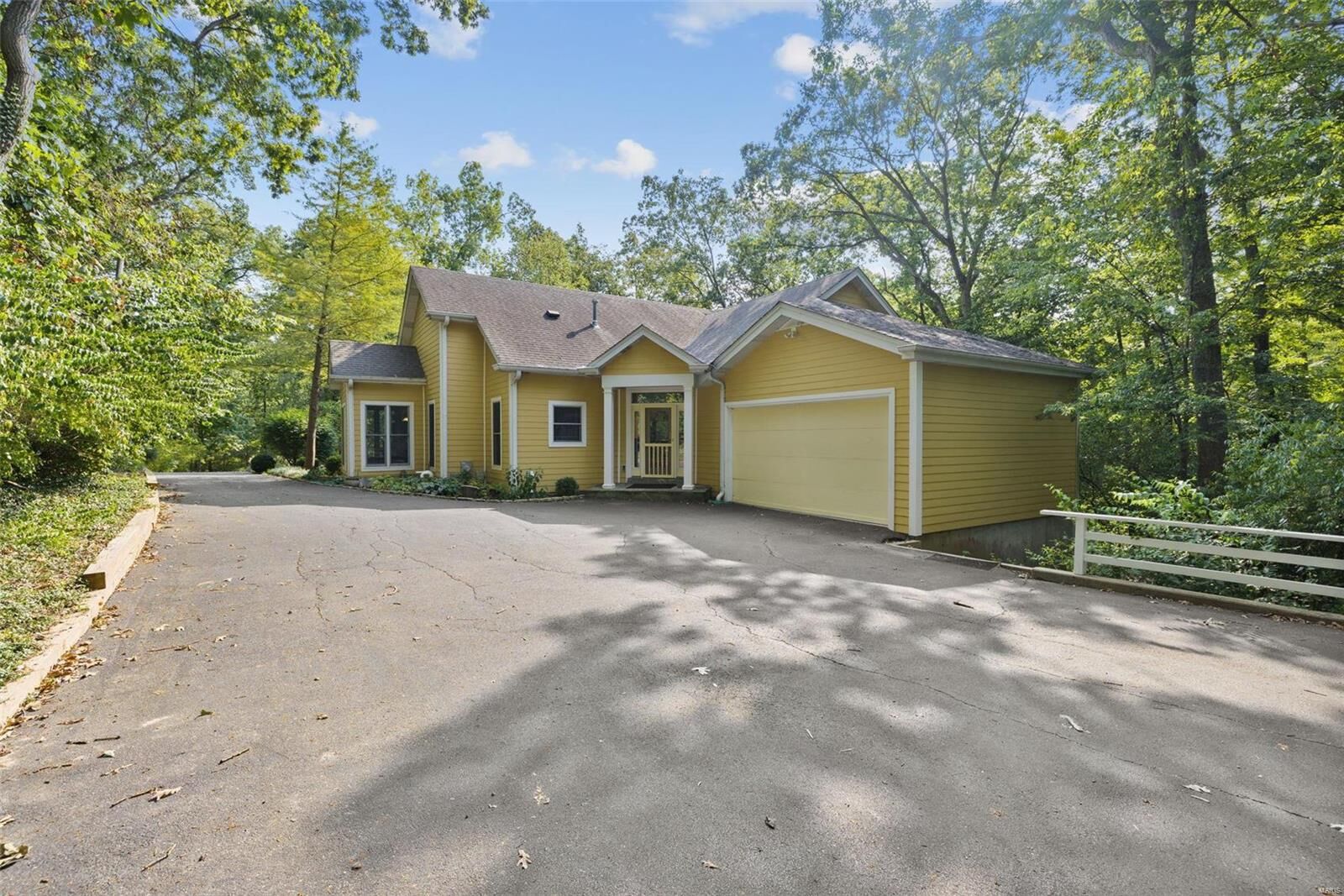 Property Photo: 12415 Robyn Road MO 63127