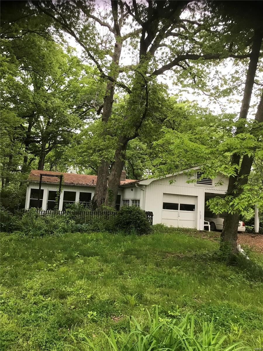 Property Photo:  500 Hoffmann Lane  IL 62226 