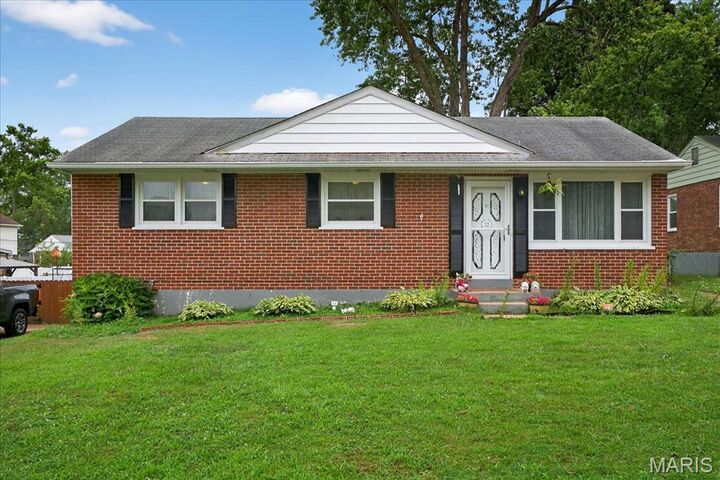 10814 Galena Court  St Louis MO 63123 photo