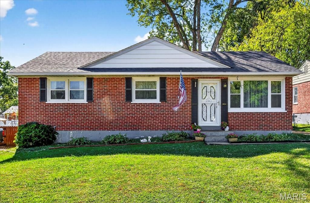 Property Photo: 10814 Galena Court MO 63123