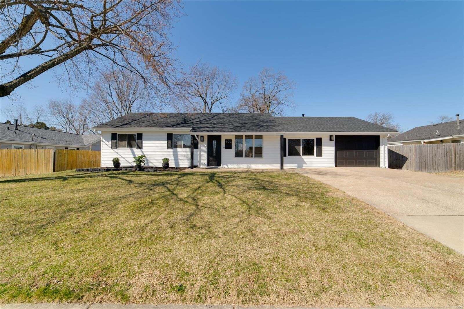 Property Photo: 403 Saint Matthew Avenue MO 63366