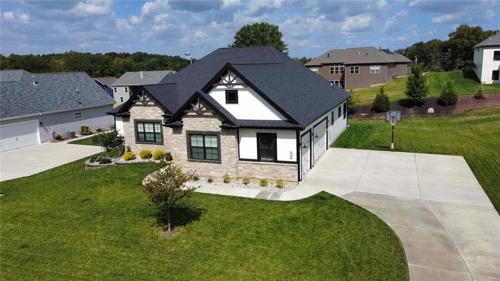 Property Photo:  513 Hawthorne Ridge Court  MO 63348 