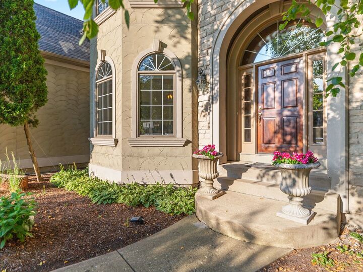 Property Photo: 1123 Chadwick Court IL 60502