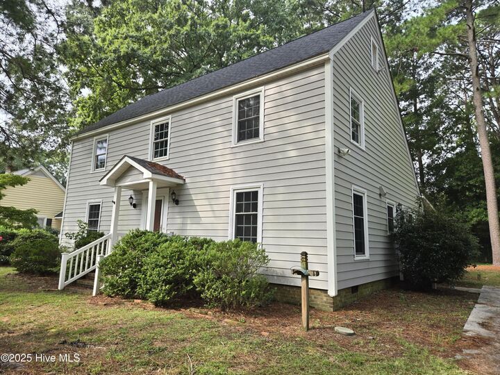 Property Photo:  1404 Captains Road  NC 27886 