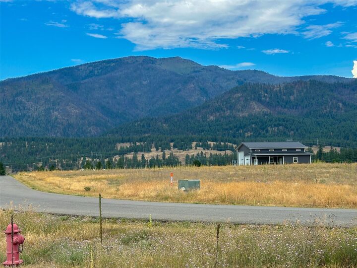 Property Photo:  Nhn Lariat Loop  MT 59873 