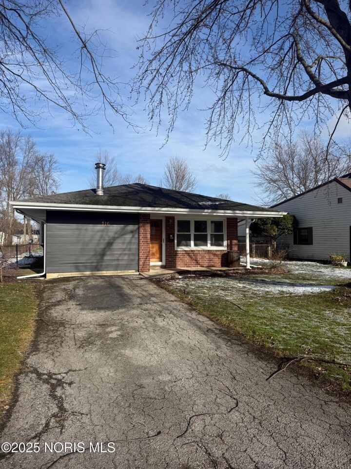 Property Photo:  716 Winfield Avenue  OH 45840 