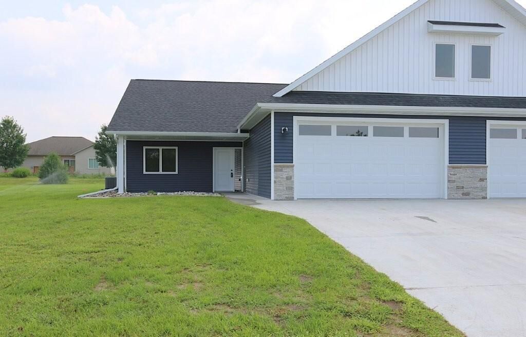 Property Photo: 908 NE 6th Avenue MN 56573