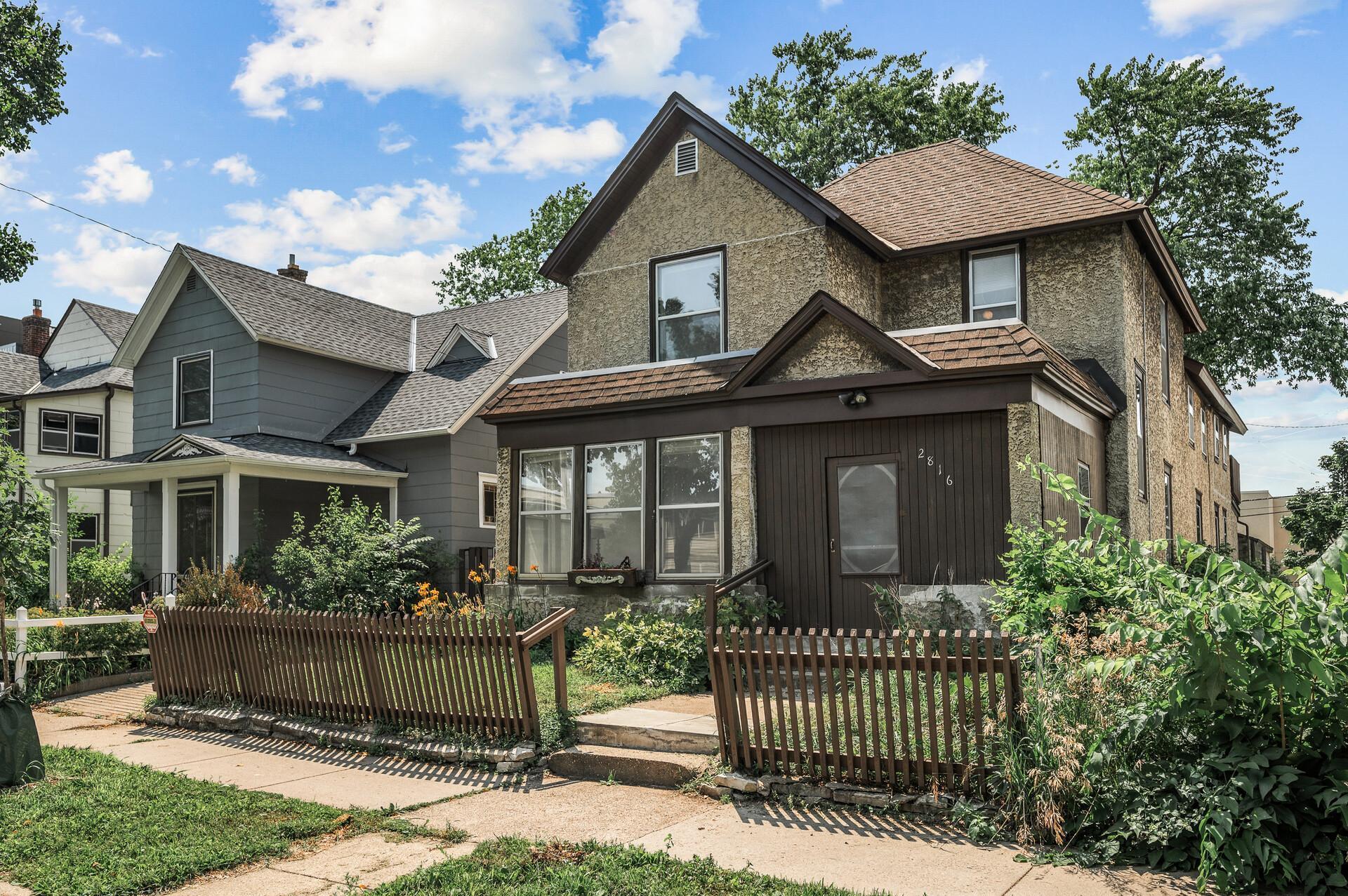Property Photo: 2816 Garfield Avenue MN 55408