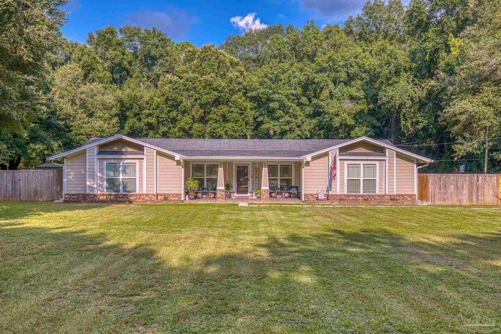 Property Photo:  6500 Chumuckla Hwy  FL 32571