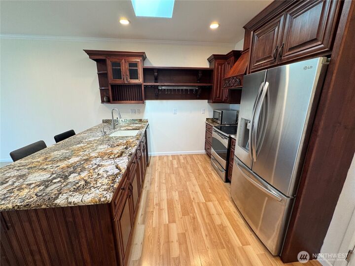 Property Photo:  122  State Street S 305E  WA 98033 